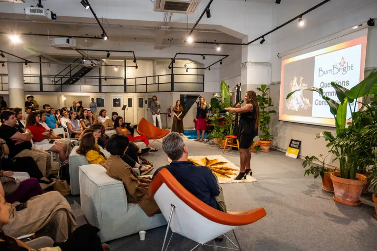 CreativeMornings30_05_2025